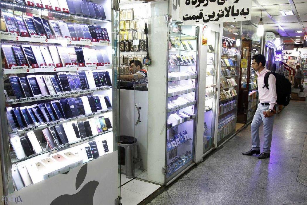 پانار | پارس ساختار | پیشنهاد دولت برای افزایش ۱۵ درصدی تعرفه واردات تلفن همراه بالای ۶۰۰ دلار