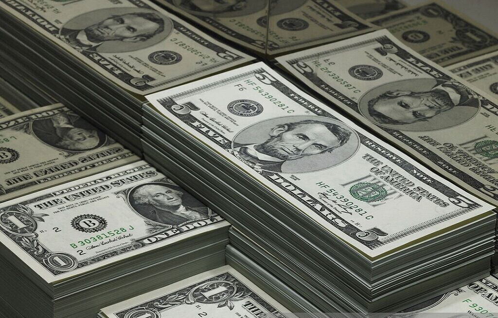 پانار | پارس ساختار | روند نزولی ارز شدت گرفت؛ بازگشت دلار به کانال ۴۵ هزار تومان