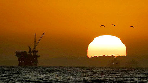 پانار | پارس ساختار | برداشت نفت از میدان‌های دریایی نفت ایران افزایش یافت