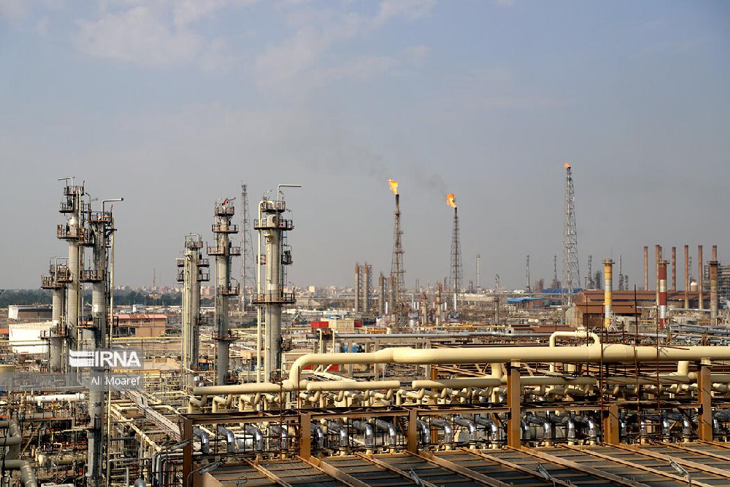 پانار | پارس ساختار | ثبت تولید روزانه نزدیک به ۳.۲ میلیون بشکه نفت