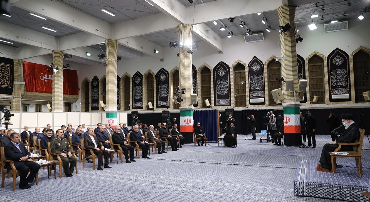 پانار | پارس ساختار | رئیس‌جمهور و هیات دولت با رهبر انقلاب دیدار کردند