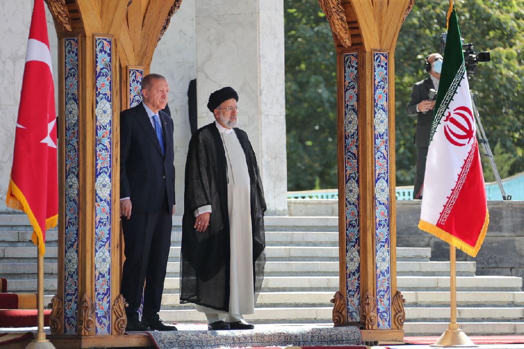 پانار | پارس ساختار | رئیس جمهور در پی حادثه تروریستی کرمان سفر خود به ترکیه را لغو کرد