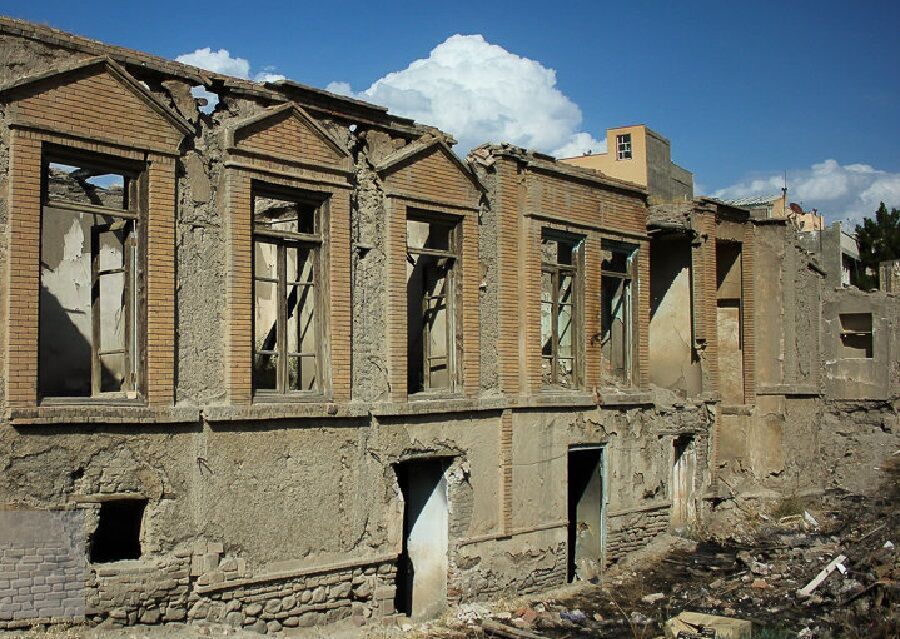 پانار | پارس ساختار | آتش سوزی خانه تاریخی باقرخان آسیبی به سازه وارد نکرد