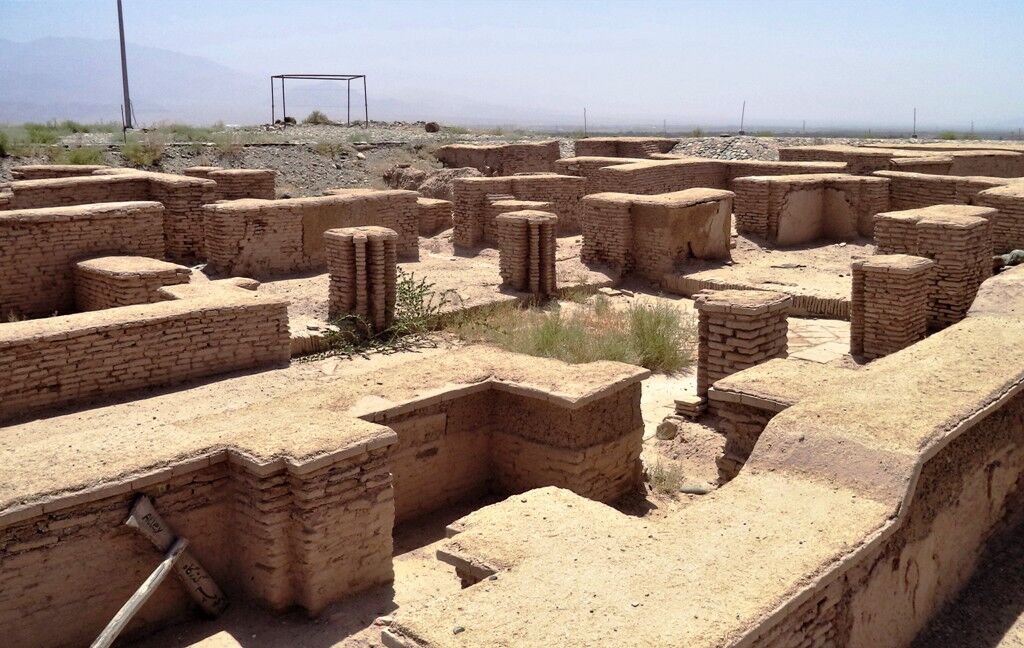 پانار | پارس ساختار | عرصه و حریم شهر قدیم جیرفت تعیین شد