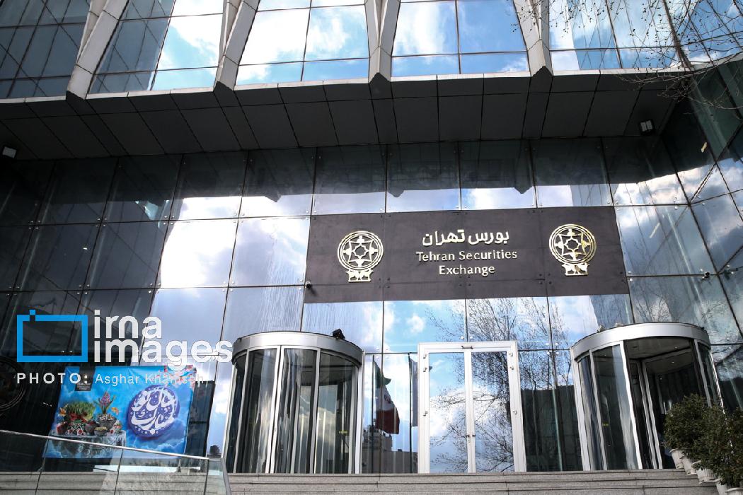 پانار | پارس ساختار | توقف معاملات ۲ شرکت بزرگ خودروساز در بورس