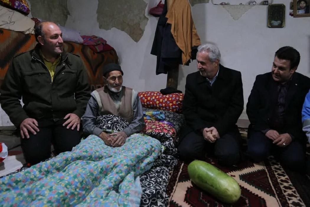 پانار | پارس ساختار | دیدار شب چله استاندار آذربایجان‌شرقی با زلزله‌زده‌ها