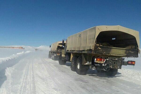 پانار | پارس ساختار | تداوم امدادرسانی ارتش به مناطق گرفتار در برف هشترود و چاراویماق