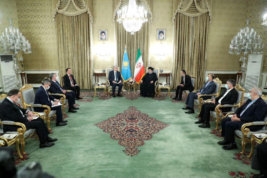 پانار | پارس ساختار | رئیس جمهور: نگاه‌های مشترکی بین ایران و قزاقستان در مسایل منطقه‌ای و جهانی وجود دارد